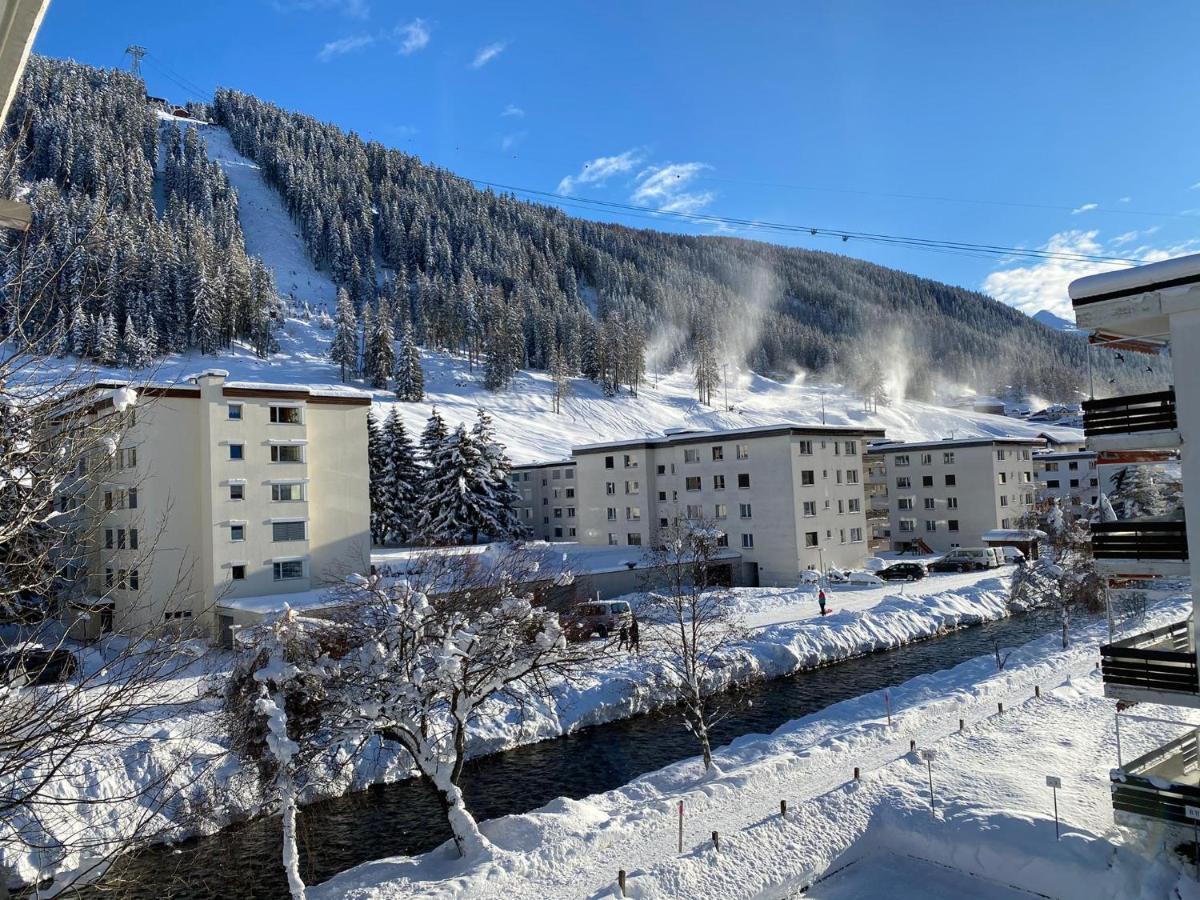 Holiday Apartment Bolgen - Close To Everything! Bolgen, Jakobshorn, Bus Stop, Train Station, Supermarket, Ski School, Ski Rentals, Restaurants And More! Ostrava Dış mekan fotoğraf